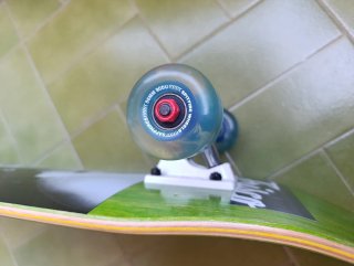 Skate profesional Kyron Davis