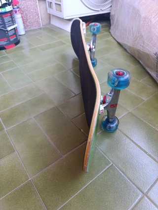 Skate profesional Kyron Davis