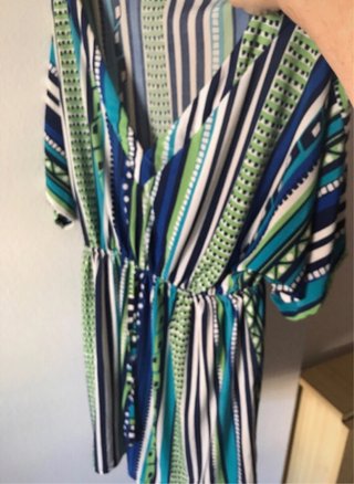 Vestido playero estampado azul y verde