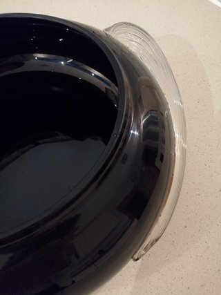 Centro de mesa de cristal negro y transparente