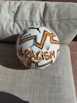 Balón Puma La Liga VS Racism