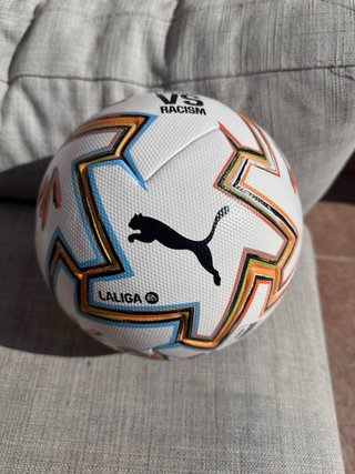Balón Puma La Liga VS Racism