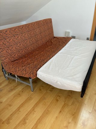 Sofá Cama Naranja y Negro