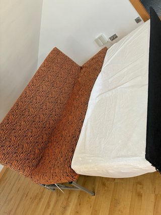 Sofá Cama Naranja y Negro