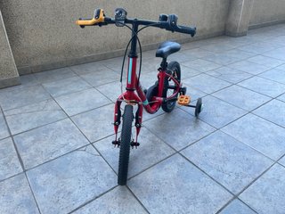 Bicicleta infantil Btwin 14 roja