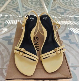 Sandalias tacón medio Zara amarillo pastel T40