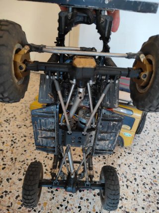 AXIAL DEFENDER 1/10 RC Coche Todoterreno.