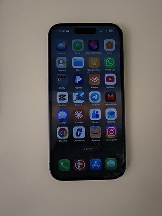iPhone 16 Apple