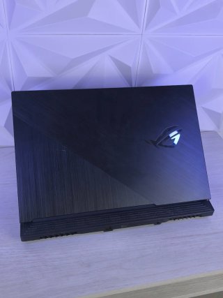ASUS ROG Strix G17 i7 RTX 2070 32GB RAM