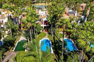 Chalet en alquiler en Los Naranjos - Las Brisas en Marbella