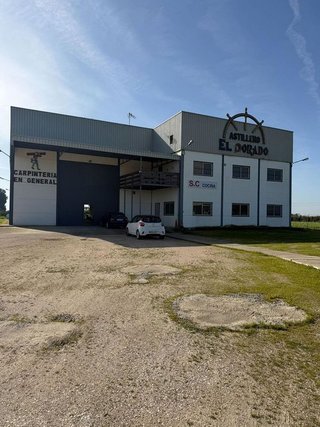 Nave industrial en venta en Cantillana
