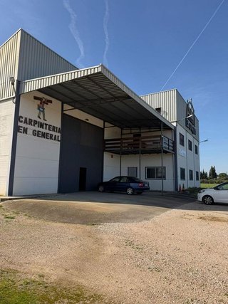 Nave industrial en venta en Cantillana