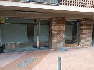 Local comercial en alquiler en La Salut en Barcelona
