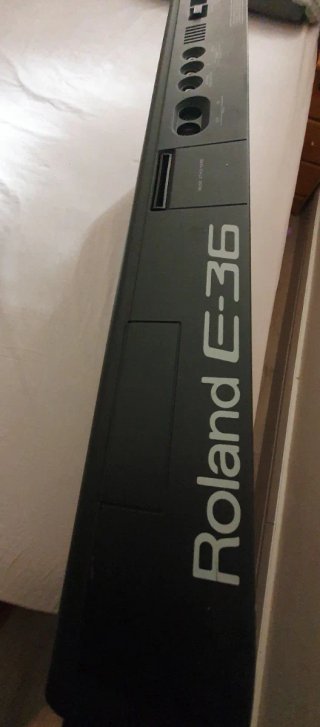 Roland E-36 Teclado Sintetizador