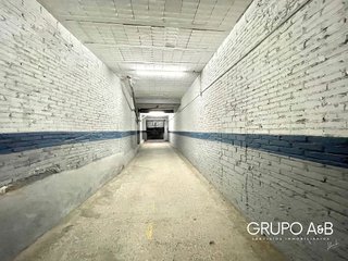 Local comercial en venta en Olesa de Montserrat