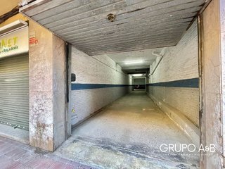 Local comercial en venta en Olesa de Montserrat