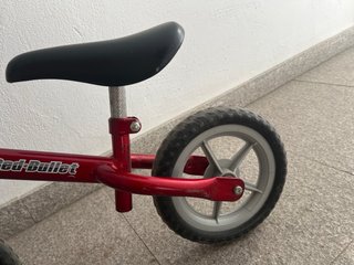 Bici de equilibrio roja Chicco Red Bullet