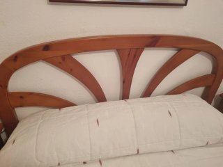 Habitación: Cama, Mesitas y Armario