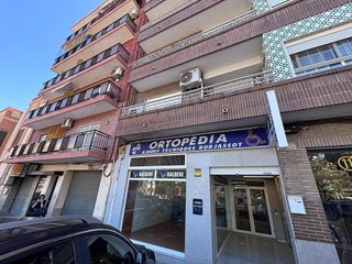 Local comercial en venta en Zona Concordia en Burjassot