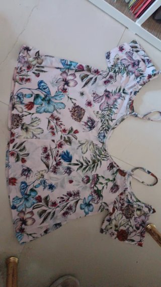 Camiseta floral manga corta fresca
