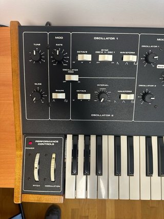 Moog Prodigy Sintetizador