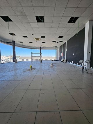 Local comercial en alquiler en Sudeste Industrial en Fuenlabrada