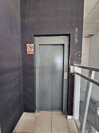 Local comercial en alquiler en Sudeste Industrial en Fuenlabrada