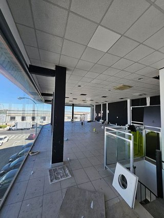 Local comercial en alquiler en Sudeste Industrial en Fuenlabrada