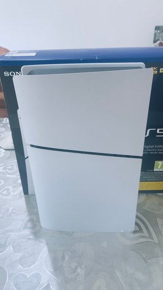 PlayStation 5 Digital Edition 825GB Pari al nuovo