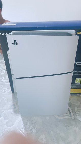 PlayStation 5 Digital Edition 825GB Pari al nuovo