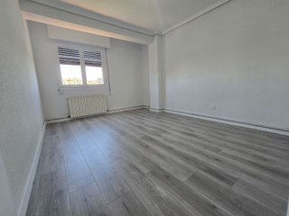 Piso en alquiler en Oliver en Zaragoza