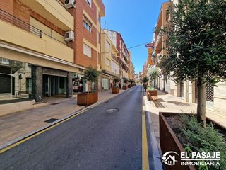Local comercial en venta en Centro Ciudad en Linares