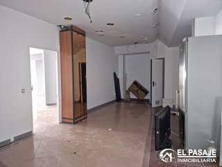 Local comercial en venta en Centro Ciudad en Linares