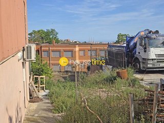 Solar en venta en Singuerlín - Can Franquesa - Les Oliveres en Santa Coloma de Gramanet