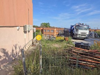 Solar en venta en Singuerlín - Can Franquesa - Les Oliveres en Santa Coloma de Gramanet