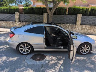 Mercedes-Benz c230 2005