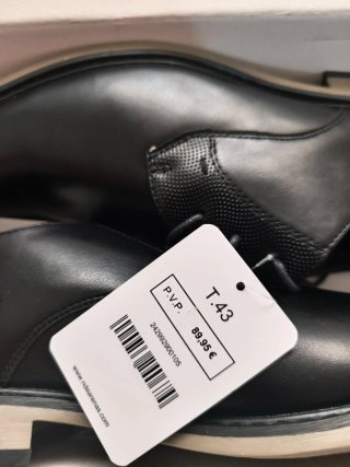 Zapatos de piel NÚÑEZ DE ARENAS negros