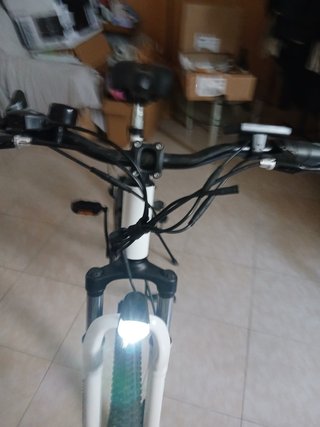 Bicicleta Eléctrica Blanca