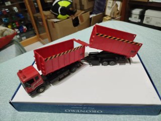 Camion Scania Rosso