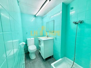 Local comercial en venta en Centre en Hospitalet de Llobregat, L´