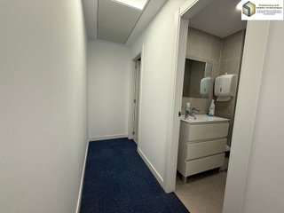 Oficina en alquiler en El Pla del Remei en Valencia