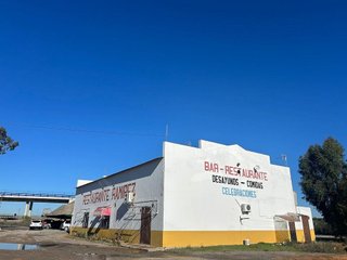 Local comercial en venta en La Hacienda - Nueva Andalucía en Dos Hermanas