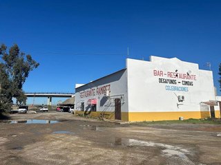 Local comercial en venta en La Hacienda - Nueva Andalucía en Dos Hermanas