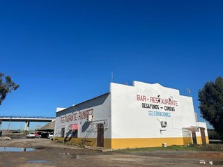 Local comercial en venta en La Hacienda - Nueva Andalucía en Dos Hermanas