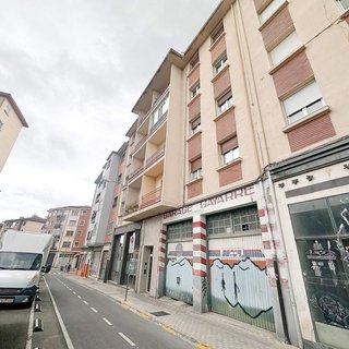 Local comercial en venta en Milagrosa en Pamplona