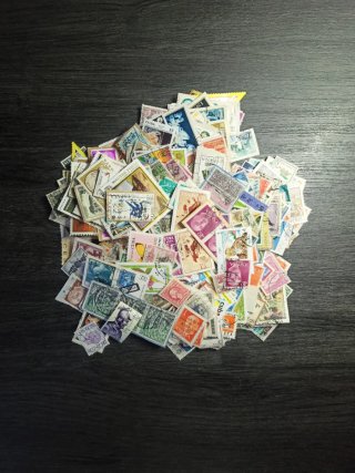 Lotto di 500 francobolli obliterati