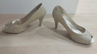 Zapatos dorados fiesta tacón peep toe talla 38