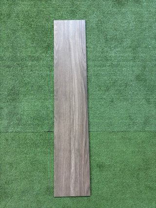 Baldosa Porcelánica Efecto Madera