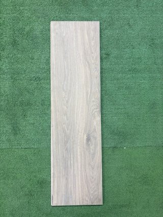 Baldosa Porcelánica Efecto Madera