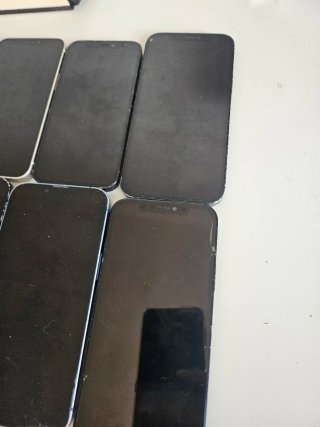 Lote 8 iPhone: 13, 12, 12 mini